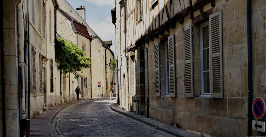 Batisse Paradis- 3 Appartements Calmes Et Elegants Au Centre Historique De Beaune Beaune  Exterior photo